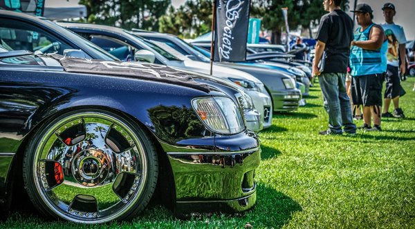 Mode éthique et tendance : essentiels pour vos journées à la plage